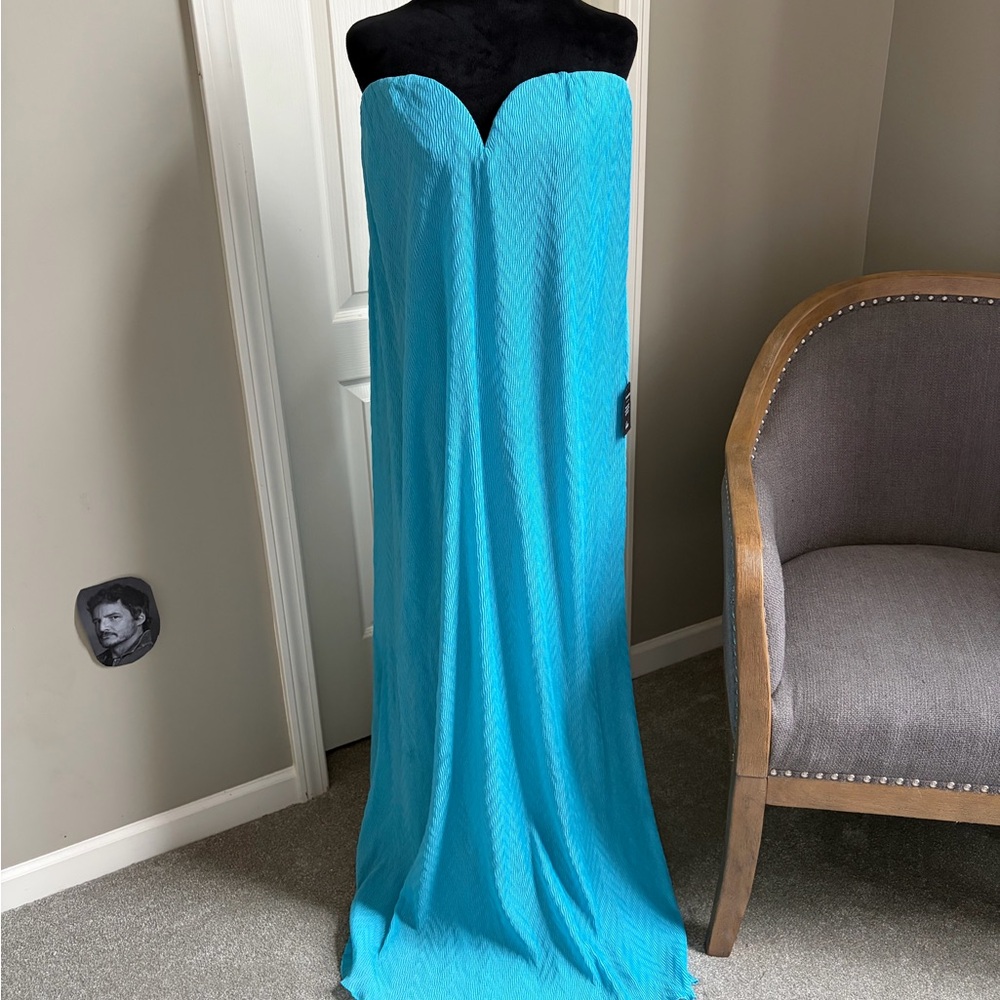 Lulu's Vibrant Blue Strapless Dress